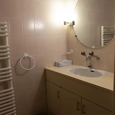Nyaraló Cosmic Latte