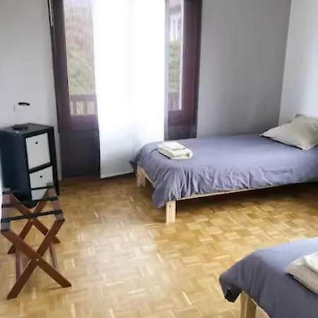 Nyaraló Cosmic Latte *